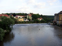 Blick auf die Saale von der Brücke der Einheit