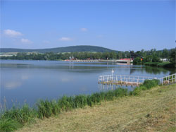Blick auf das Schwimmbad