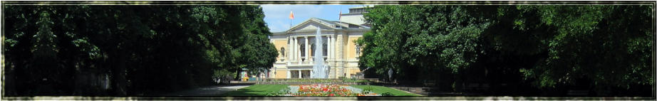 Opernhaus Halle mit Park