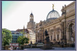 Semperdenkmal Dresden mit Kuppel der Kunstakademie